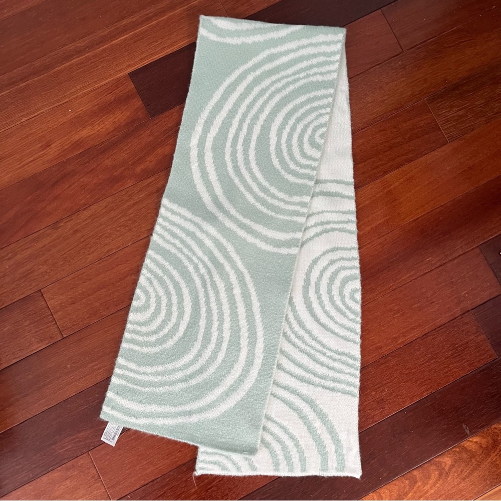 Zara Pale Green Knit Scarf